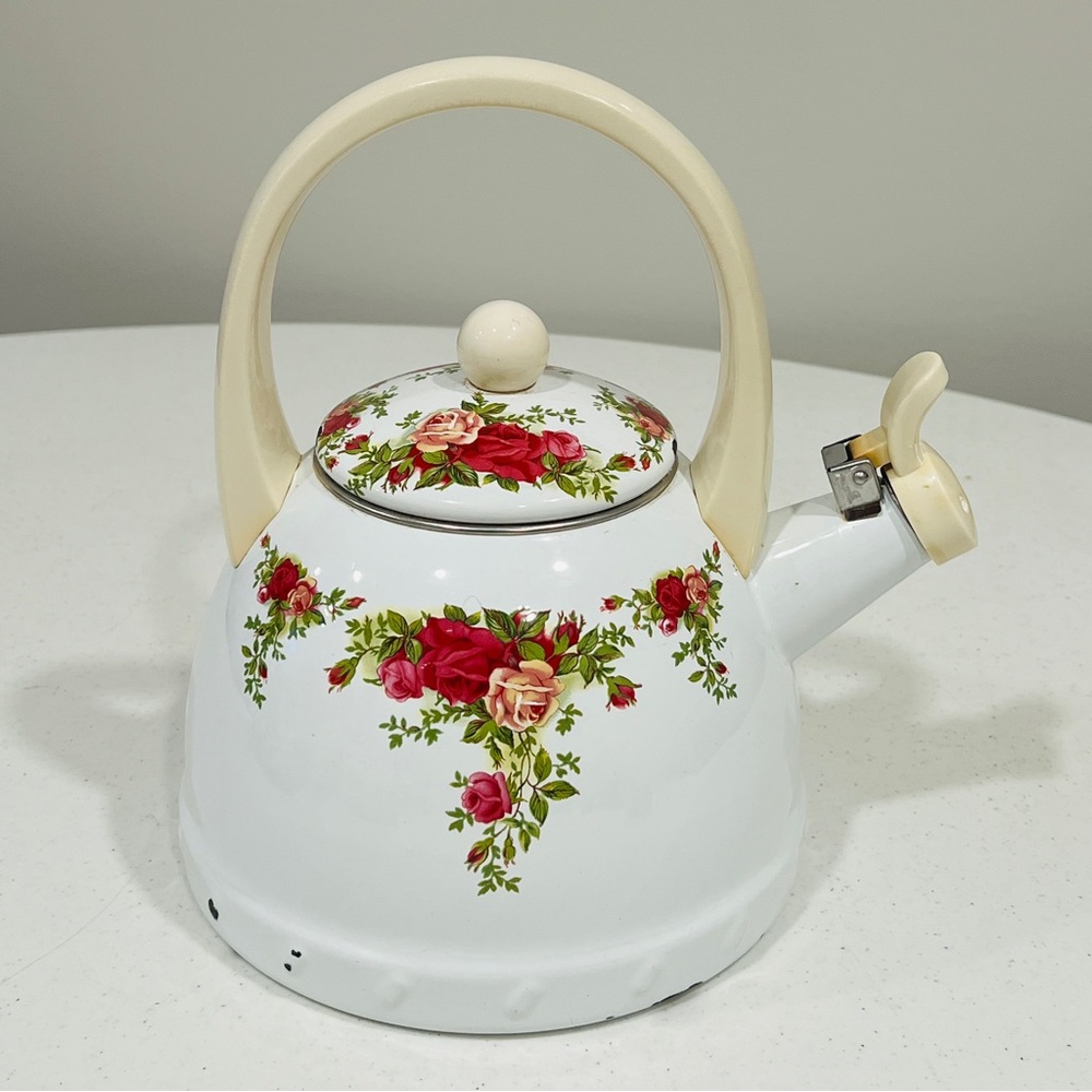 RARE 1962 Royal Albert OLD COUNTRY ROSES Metal Whistler Tea pot Kettle and Lid. - Picture 2 of 9